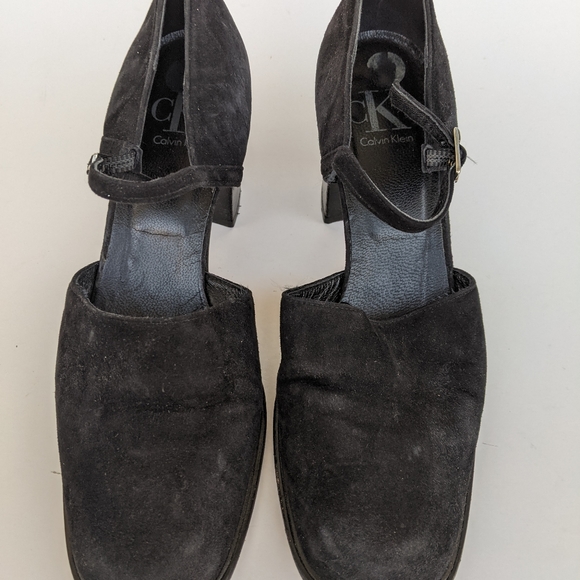 Heels - Picture 3 of 6